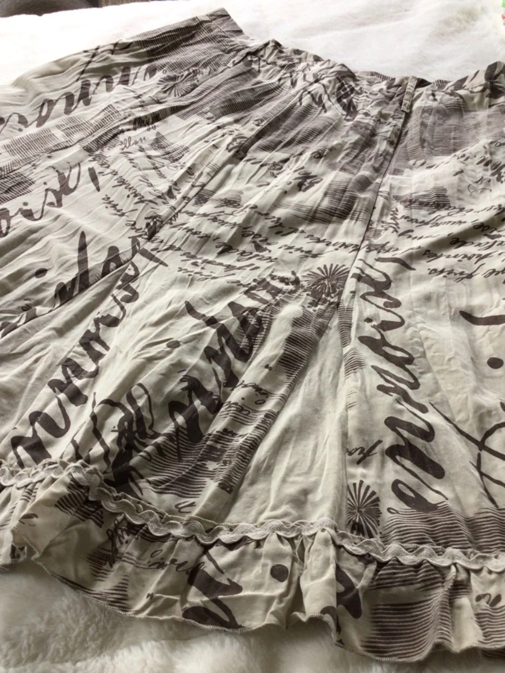Neutral Script Print Home Bedding Duvet Cover - Taupe and Cream